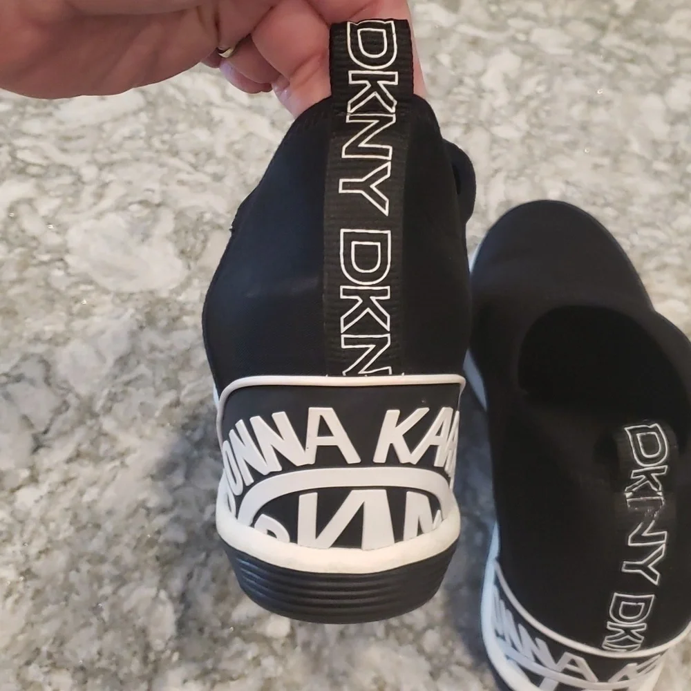 Donna Karen DKNY Christina slip on black elastic sneaker